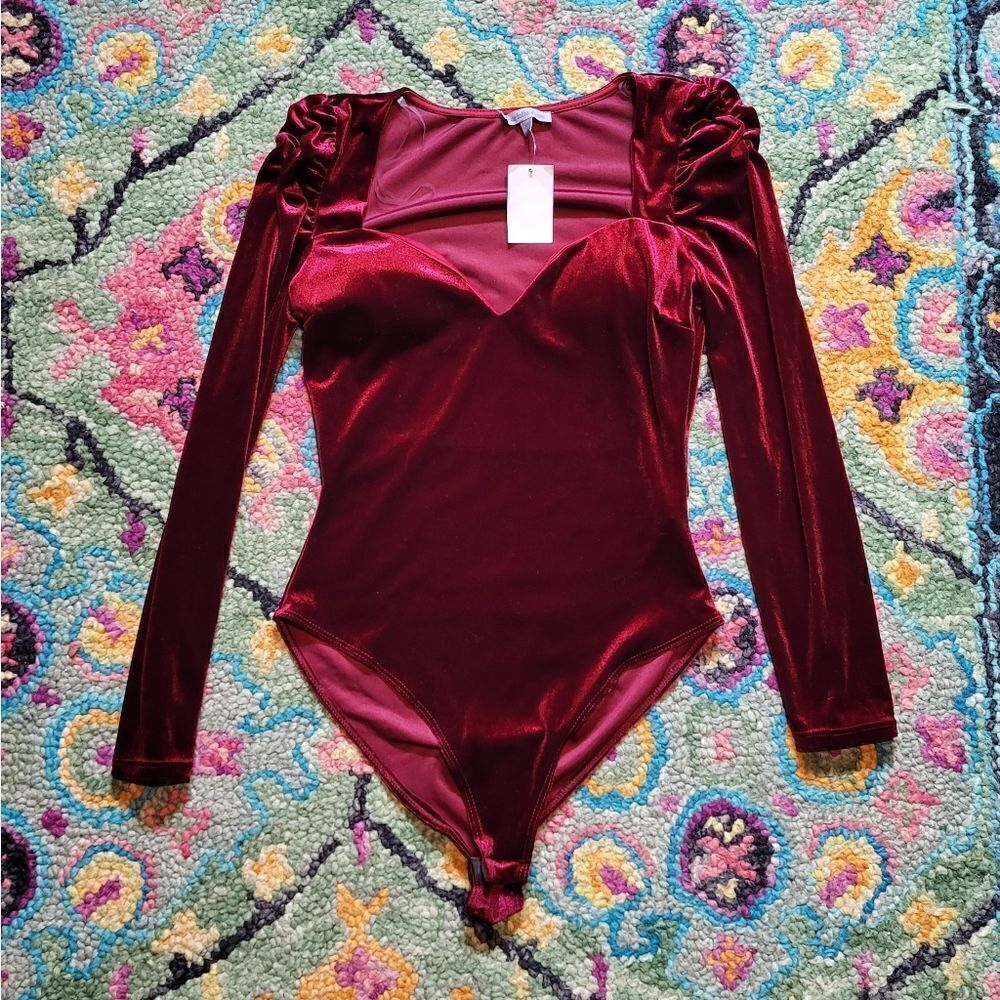 NEW Charlotte Russe Velvet Sweetheart Puff Sleeve Bodysuit Wine Women's XS